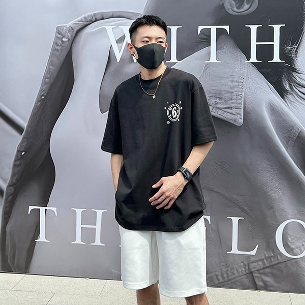 エムエム6 オーバーサイズ ナンバーロゴ Tシャツ 偽物 Maq50313